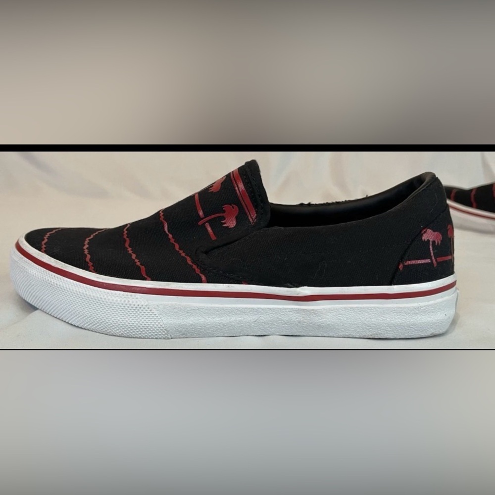LTD Rare In-N-Out Black and Red Drink Cup Shoes/ Pray Hard Pattern Womens 8.5 - Picture 5 of 9